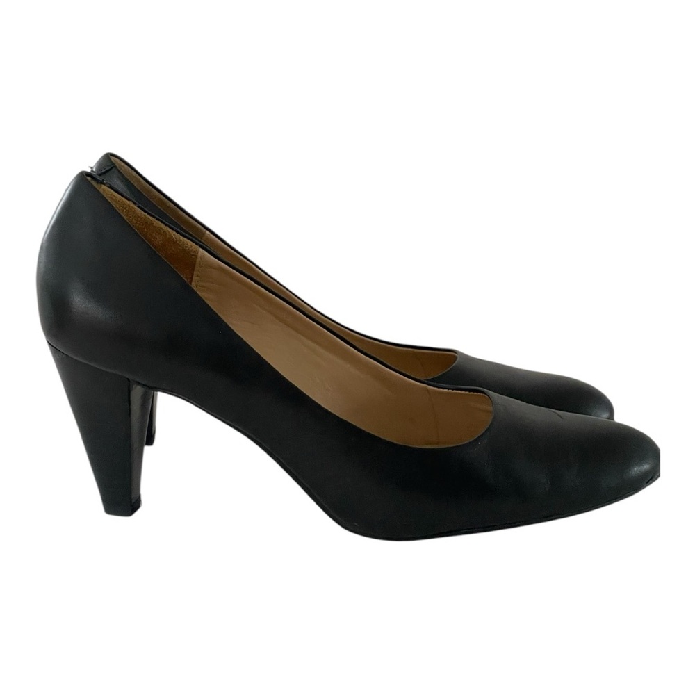 Classic Black Women's Heels Comfortable   Like New Size 8